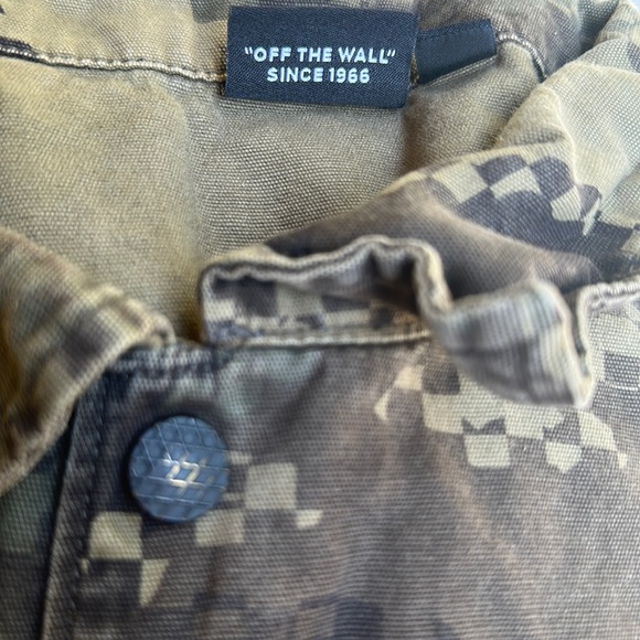 Vans Digital Pixel Camo pattern snap button Jacket Army Green Size Small - Picture 10 of 10